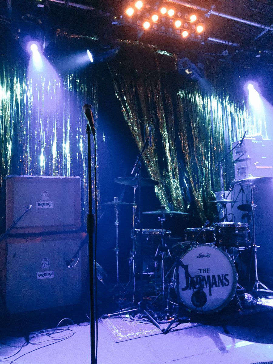 ABBIEJENNINGS's tweet photo. Can always count on @thecribs for an amazing time #cribsmas #iPhonesnaps https://t.co/BH26qQGx5I