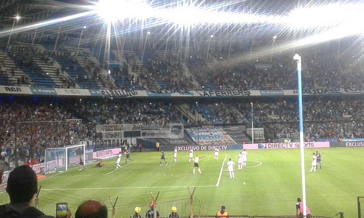 MarFRodriguez's tweet photo. GOOOOOOOOOOOOOOOOL DE RACING! 
Lautaro Martínez de penal !
#Racing   3   #Gelp  1 https://t.co/OK3TgtAv6L