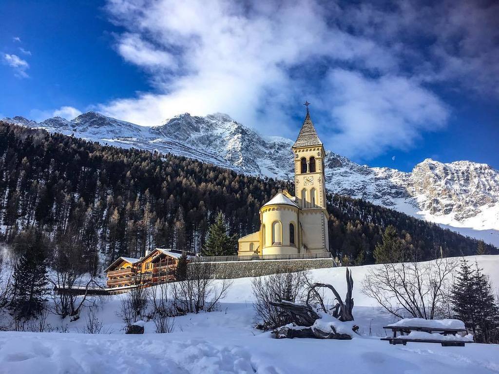 stray_travel's tweet photo. The tiny Solda village is always one the most beautiful places I visit every year. #solda #sulden #southtyrol #südtirol #altoadige #altoadigeweb #altoadigedavivere #altoadigedascoprire #ig_altoadige #instatravel #instadaily #instalike #picoftheday #lands… https://t.co/5qe9Pw4k4N https://t.co/U5JuI5lOpY