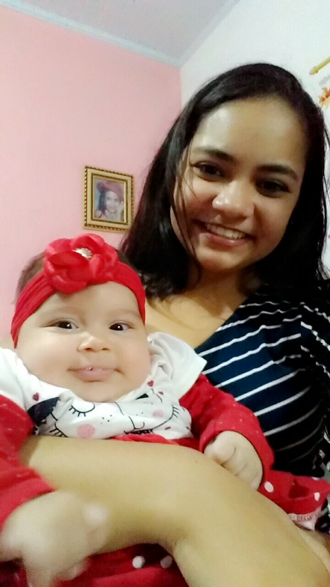 SannySara's tweet photo. Simplesmente apaixonada por essa neném 😍
#Helloysa https://t.co/k7hhmwLW4m