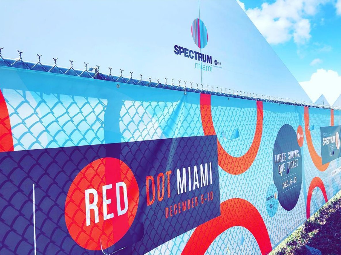 reddotmiamiart's tweet photo. What an amazing week it was at #RedDotMiami! We are so grateful to all the collectors, galleries and sponsors who made this show a success. We'll see you next year...#MiamiArtWeek #MiamiArtWeek2017
Photo credit: @sumnerartstudio https://t.co/oz8rlZYnvN