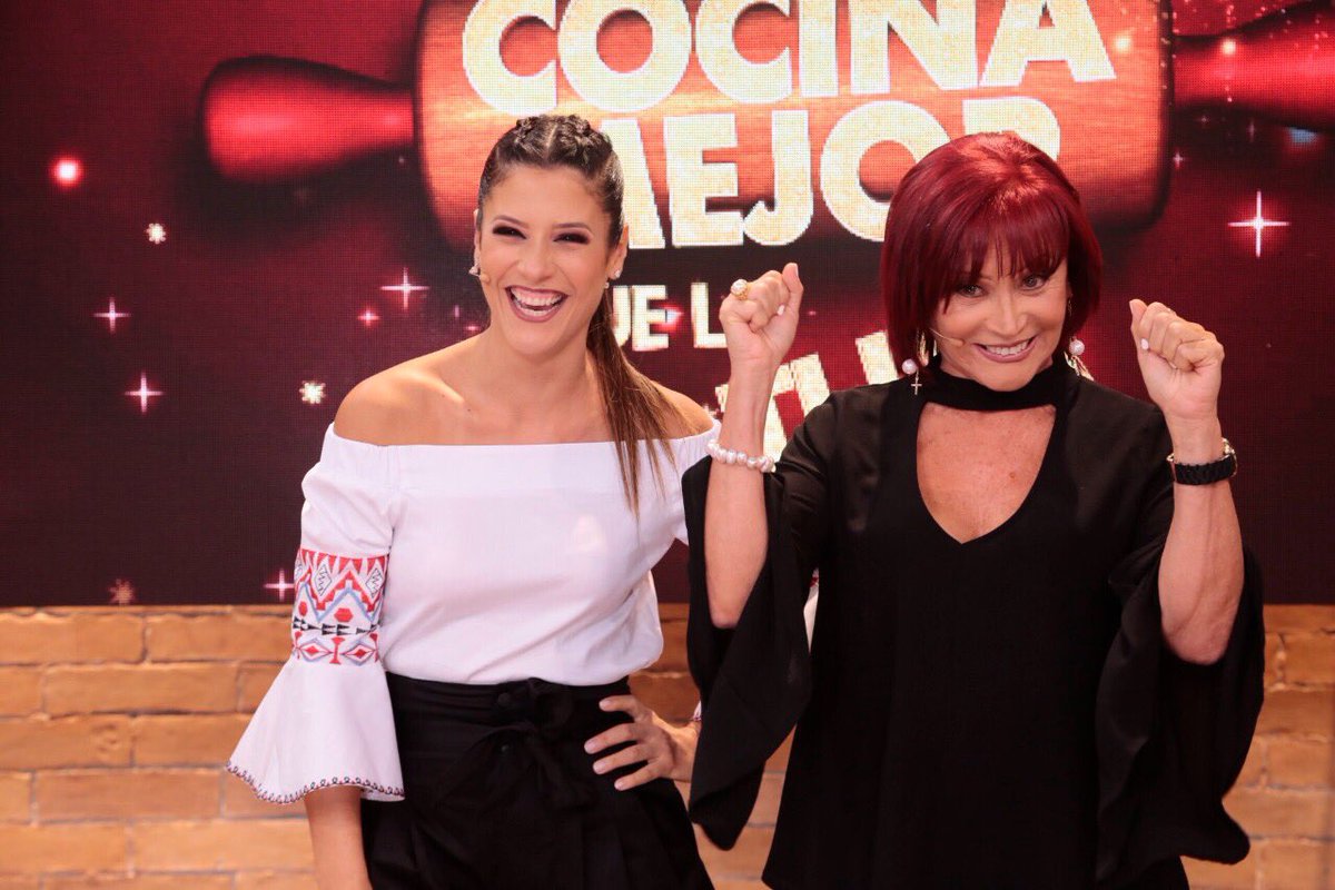 La diversión comenzó <a href="/MariaPiaCopello/">Pia Copello</a> y su mami están en la cocina , tienen que ver lo que van a preparar , y su #ArmaSecreta 🧐🤨.  #MariaPiaVsFernanda en <a href="/MiMamaCocinaPe/">Mi Mamá Cocina Mejor</a>