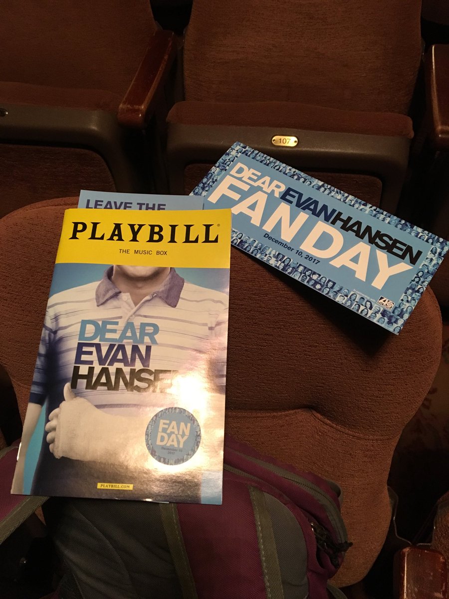 sapienveneficus's tweet photo. Here we go!!! #DearEvanHansen #FanDay2017 https://t.co/lqDlJL0vwO