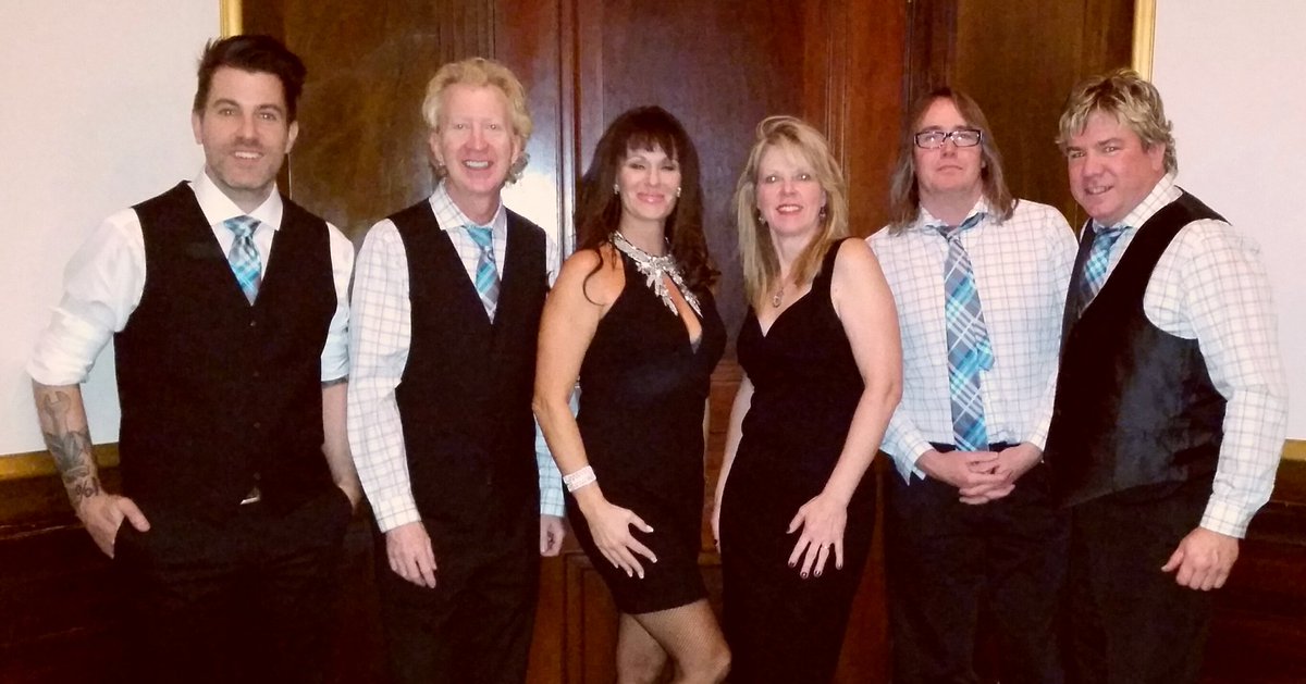 TRY80s's tweet photo. Microsoft Corporate holiday party in DC last night. #Try80s #Microsoft #unionstation #holiday #HolidayAffair #WashingtonDC https://t.co/gJ2tz2ccIf