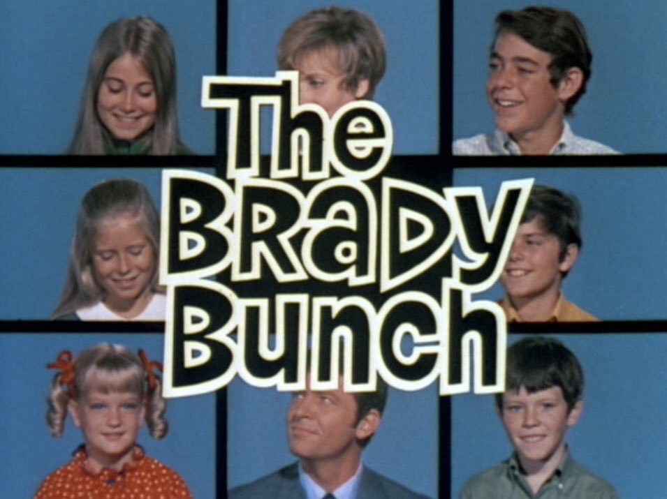 RetroNewsNow's tweet photo. 📺ABC Primetime, December 10, 1971:
— Davy Jones guest-stars on 'The Brady Bunch' https://t.co/8FUhWCb9Gz