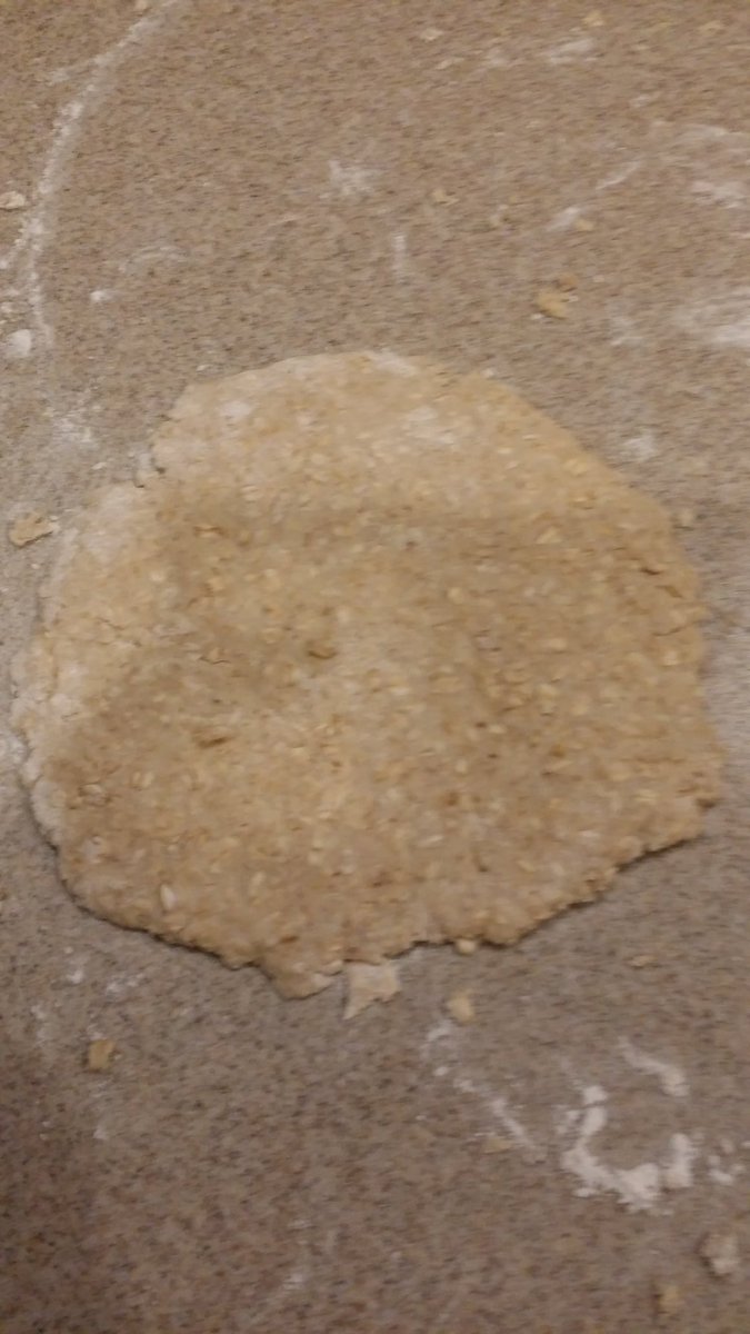 OutlanderC's tweet image. Hers and ours, we didn't have a cast iron pan, but they turned out great 😄😄