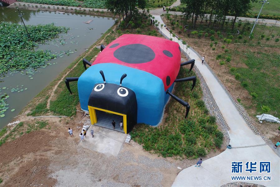 ChinaDaily's tweet photo. These are toilets! The 'toilet revolution', a national campaign to improve both the appearance and facilities in washrooms at tourist attractions, will boost new creative toilets in China. https://t.co/kGLrk8wq4u