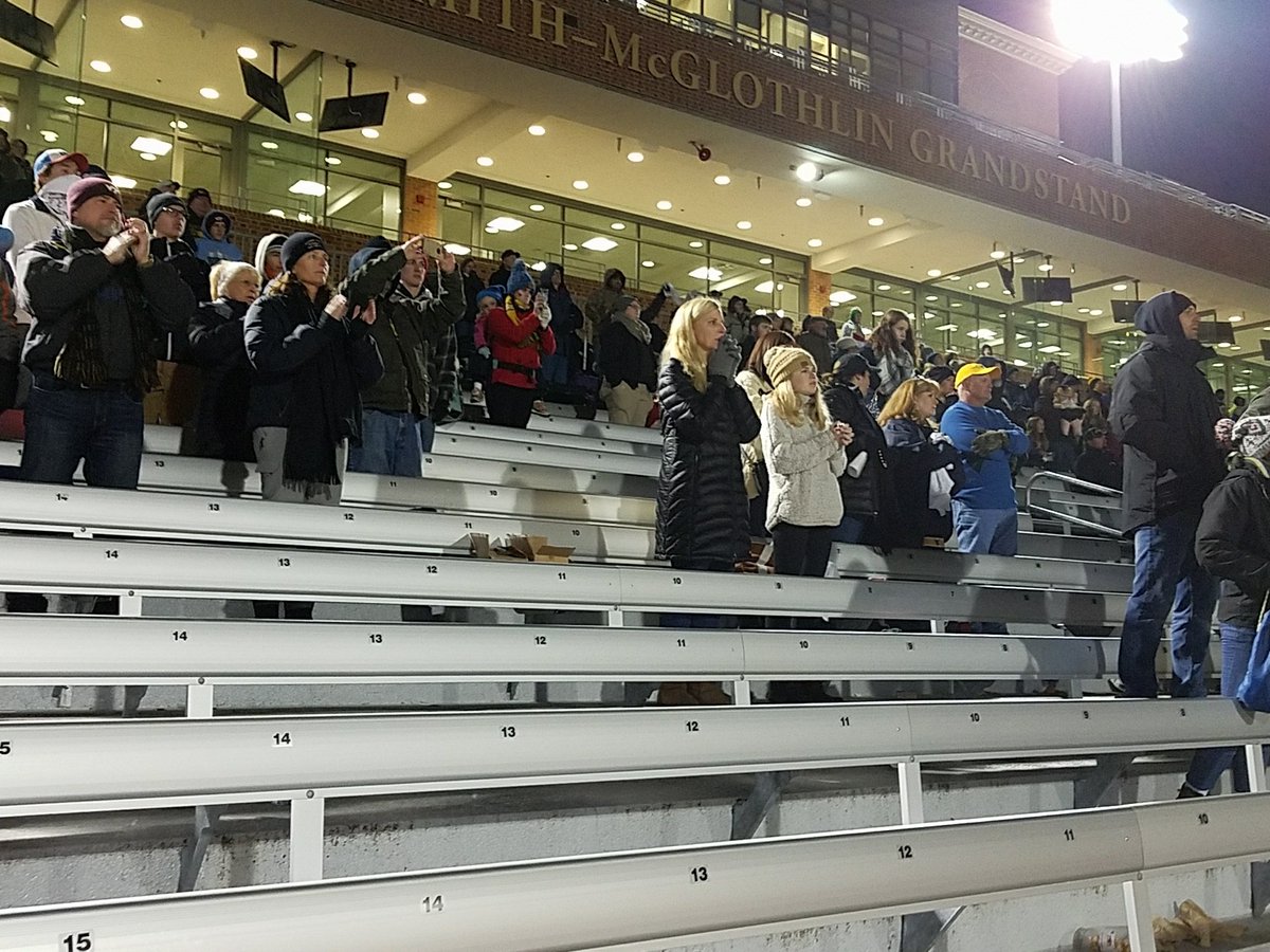TheCV's tweet photo. Louisa fans rise to their feet to applaud the Louisa Lions coaching staff for a remarkable season at the 4A state championship. https://t.co/J5i5tPterk