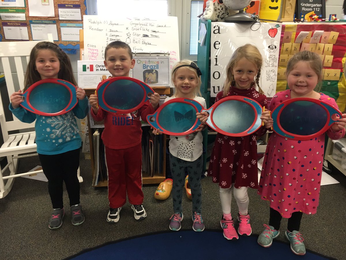 JoleneReese17's tweet photo. We love our new boards. Thank you Terri Leventry❤❤❤❤ https://t.co/14j73jX92x