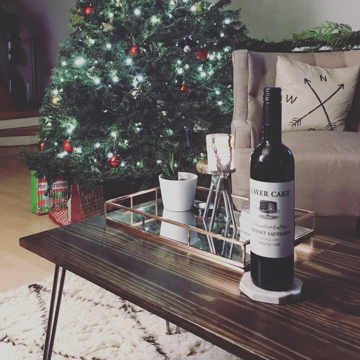 LayerCakeWines's tweet photo. Deck the halls! Or just open that bottle. #Sunday https://t.co/pvFR6VszDX