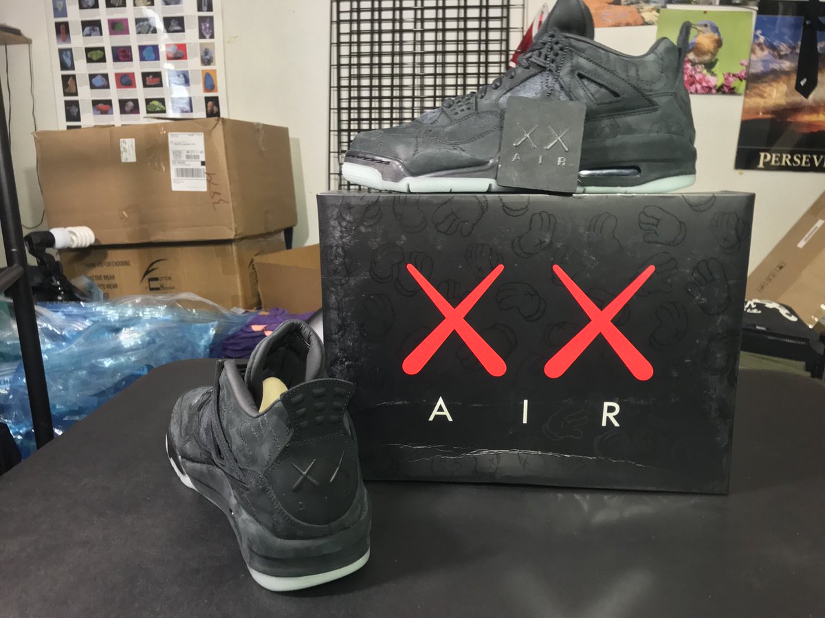 #SneakersForSale Inbox me or bid on ebay ebay.com/itm/3025608984…

#Kaws4 #Kaws #KawsxJordan4s #Jordans #Js #JordanRertro4s #Jordan4s #Sneakers #ForSale #Kawsone #sneakerhead #fashiongram