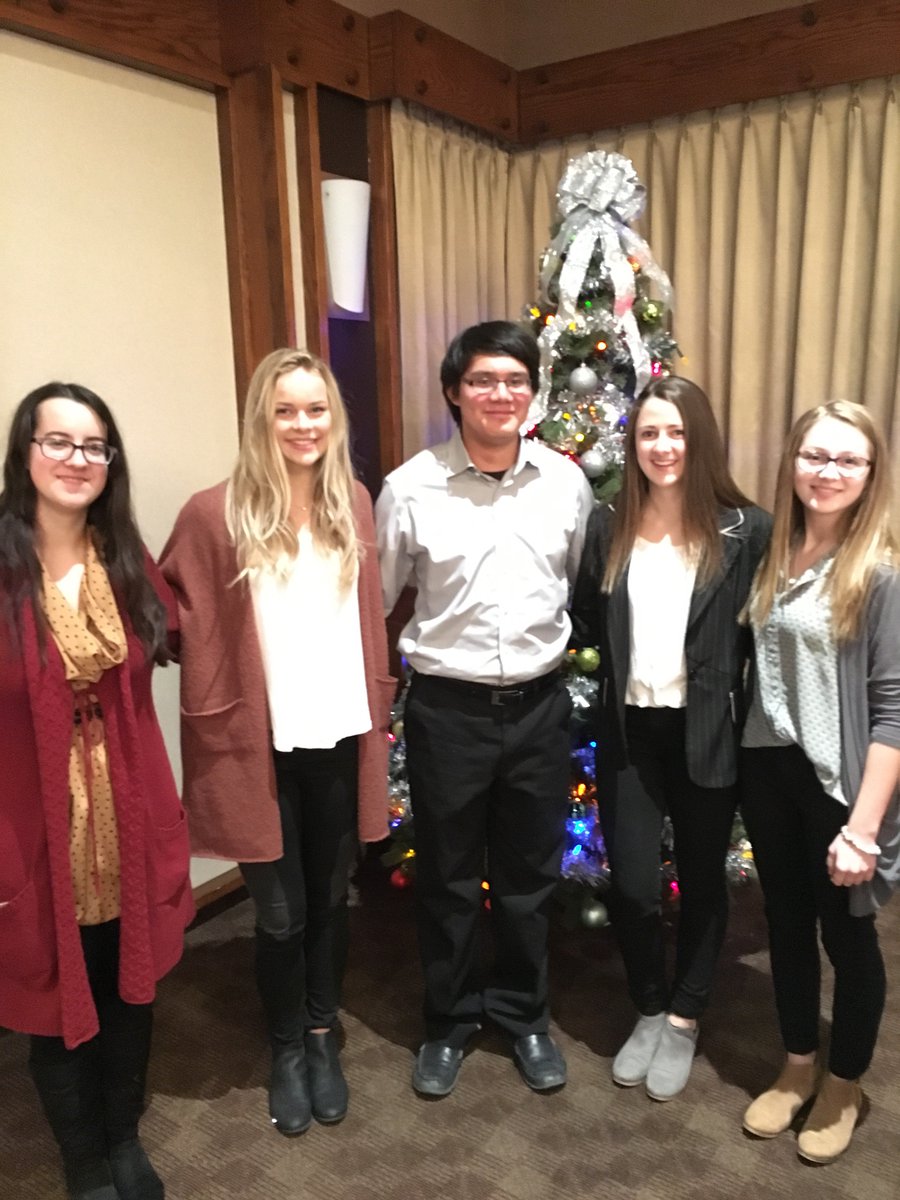 GreenallSchool's tweet photo. Thank you to @jasaskatchewan for sponsoring our #Entre30 students to attend the Regina Chamber of Commerce breakfast this morning #earlyrisers #JASask #SaskChamber #youthentrepreneurs https://t.co/C8JPnvjaZ0