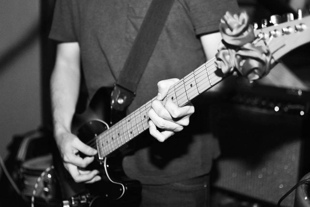 Del jueves 07122017
En <a href="/cambabar/">Camba Bar</a> 
Lanzamiento de <a href="/area212_/">Area212</a>  El primer toque con <a href="/fran/">Francisco J. Seva</a>.andreacchi 🐂
Foto: <a href="/macnarq/">Marco Castillo</a> instagram.com/p/BcizJ6Xj3Kk/