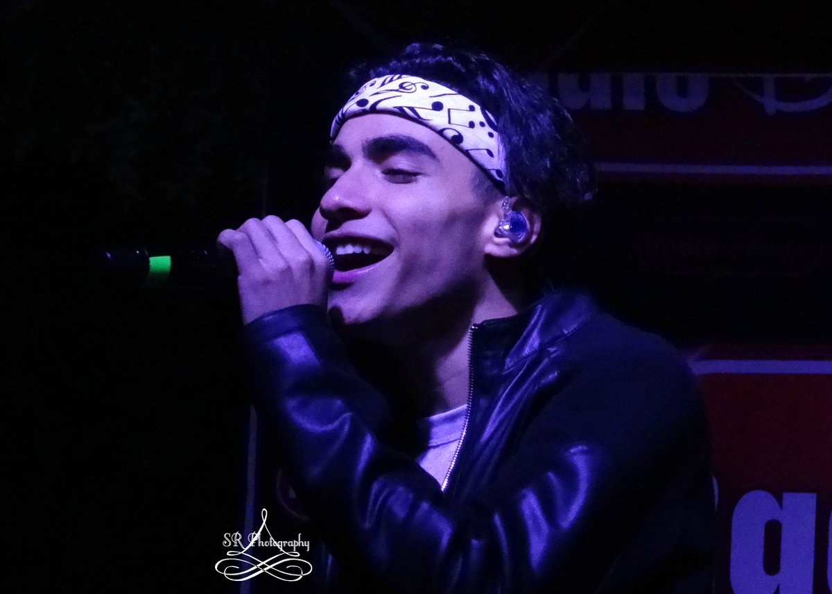 Simply_SamGrace's tweet photo. pictures of @DrewRamosNYC from @InRealLife at last night's @radiodisney concert in Celebration, FL

12-9-2017 https://t.co/lmqrHemUfj