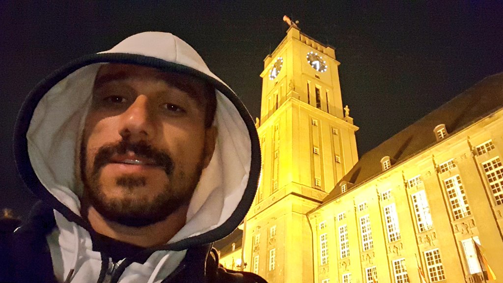 JoelSepelJOELSE's tweet photo. #Berlin #berlin🇩🇪 #Berlino #Germany #germany🇩🇪 #Germania #Singer #Rockero #RockSinger #FrontMan #Performer #JoelSe #JoelSepel #joelesepel #JOELSE #Dreamer #Musico #musician🎸 #Cantador #Talentuous #ComposerSinger #ItalianSinger #CRUMBLENOT #Chanteur #Sänger #ALPHA #Vocalist🎼 https://t.co/xgpQRO5gL7