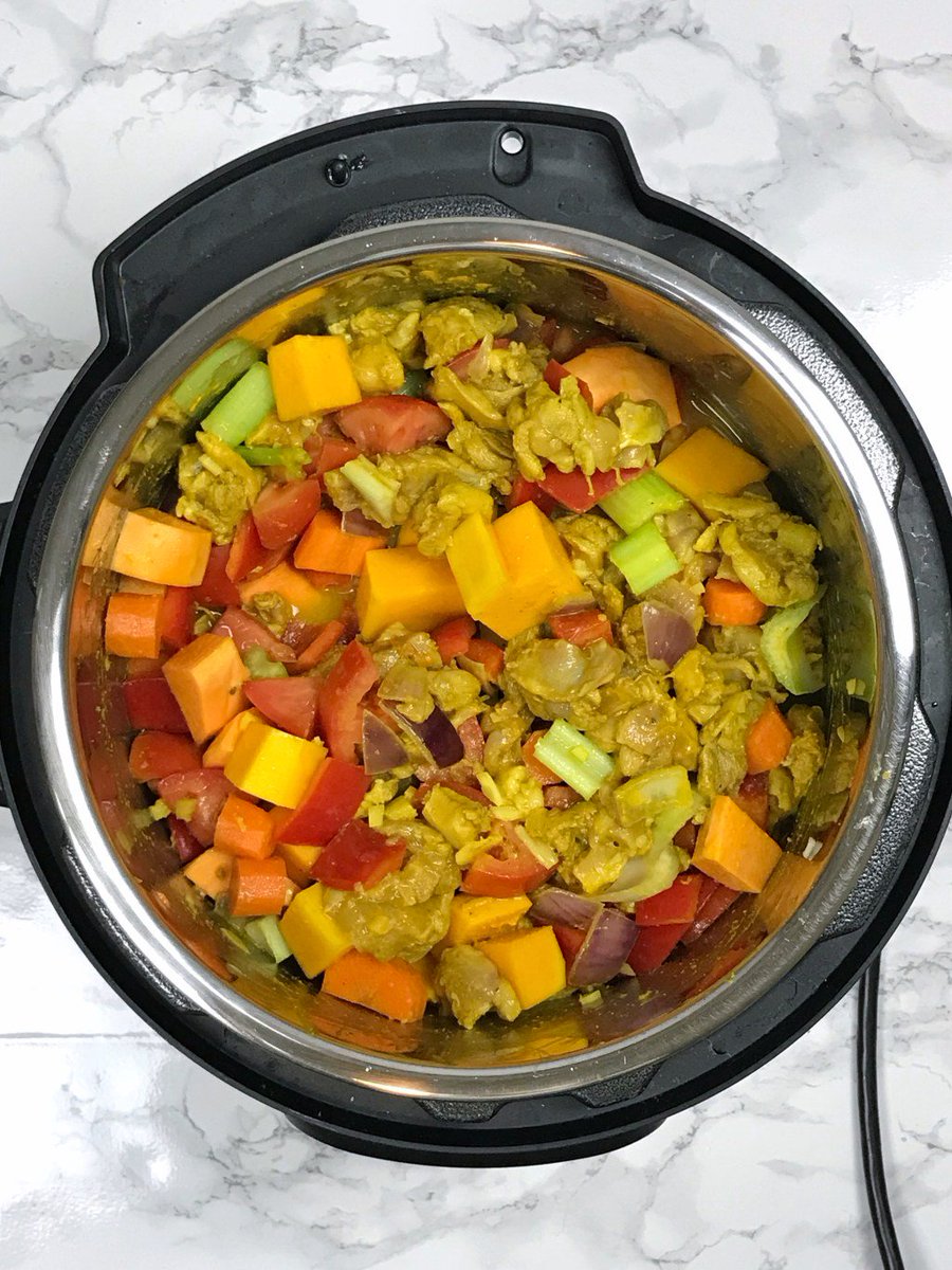 fitchickscook's tweet photo. Curry Chicken Stew https://t.co/WOzSUoRKsF https://t.co/5qLANHdv1H
