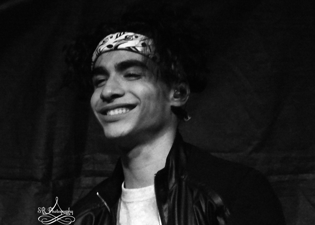 Simply_SamGrace's tweet photo. pictures of @DrewRamosNYC from @InRealLife at last night's @radiodisney concert in Celebration, FL

12-9-2017 https://t.co/lmqrHemUfj