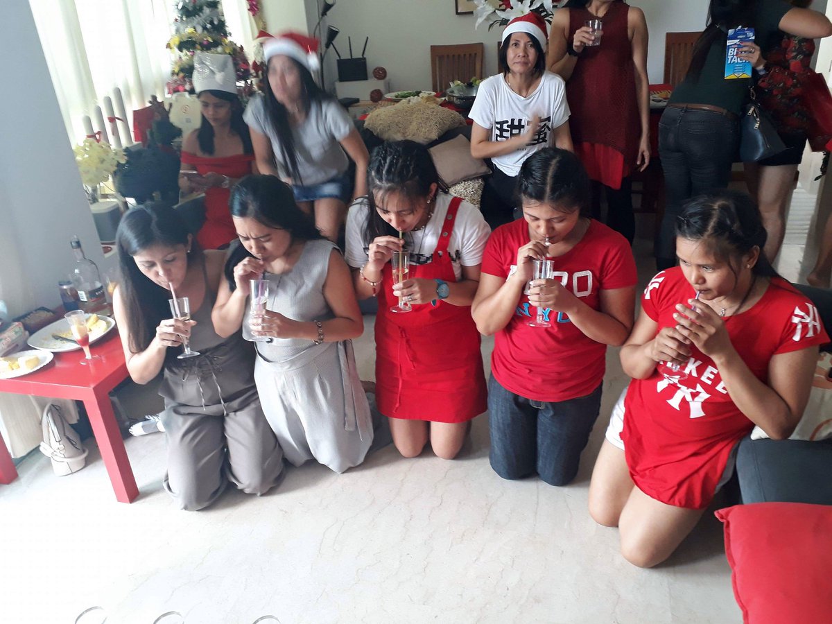 amorejhen29's tweet photo. Christmas party with the #girlfriends https://t.co/D4vHAuUyy0