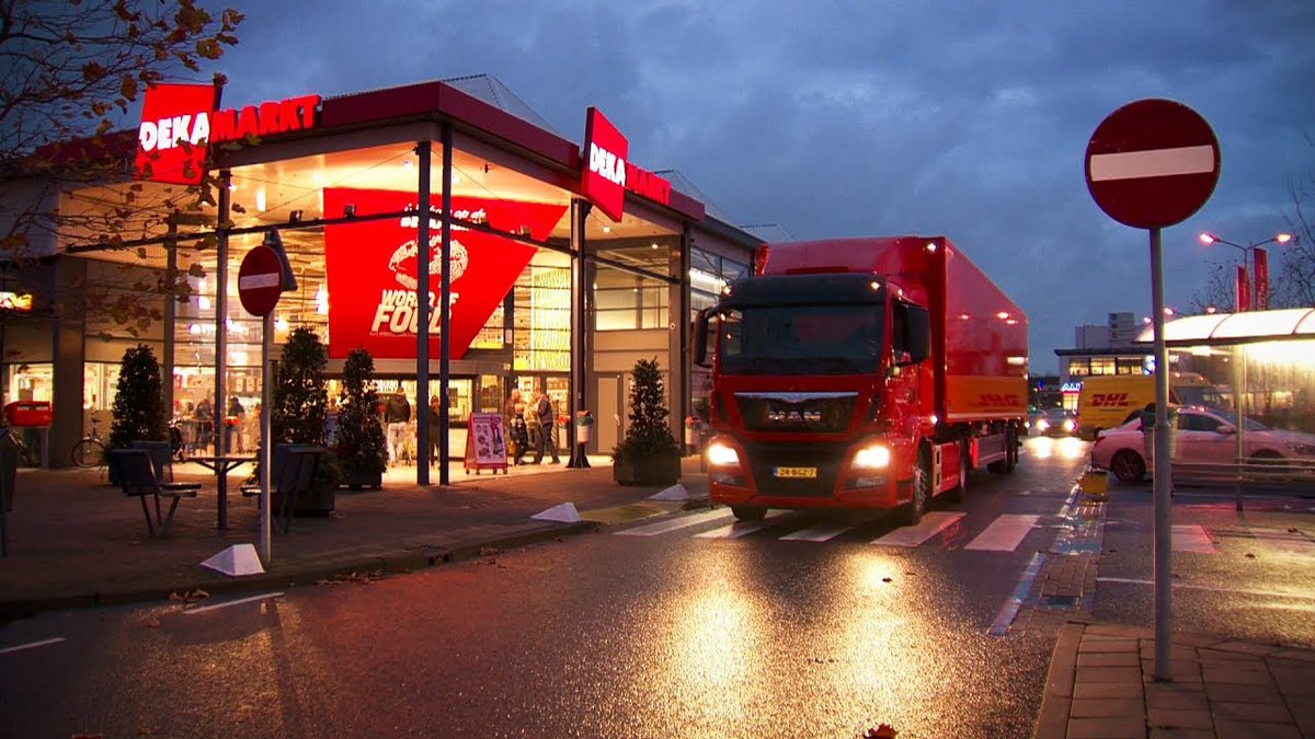 TCommTelematics's tweet image. Heeft u de herhaling van RTL Transportwereld afgelopen zaterdag gemist? Daarin vertelde Detailresult Groep over hoe zij hun koelketen geborgd hebben en hoe T Comm hen hierbij helpt. Kijk hier de aflevering terug. ow.ly/HPYJ30gZiUL
#TComm #RTLtransportwereld #Detailsresult