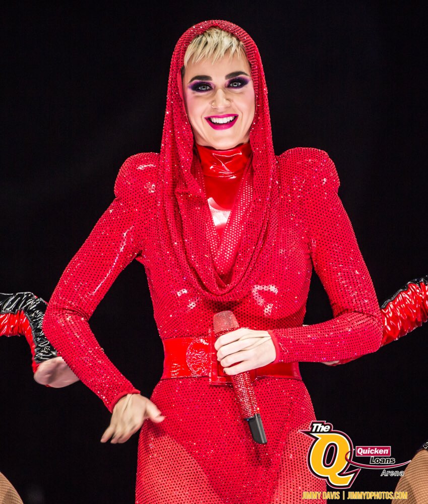 RocketArena's tweet photo. Turn it up, keep it on repeat 💥🔥@katyperry has us Chained to the Rhythm! #LiveAtTheQ 📸: @JimmyDPhotos https://t.co/uJrT9QpJgG