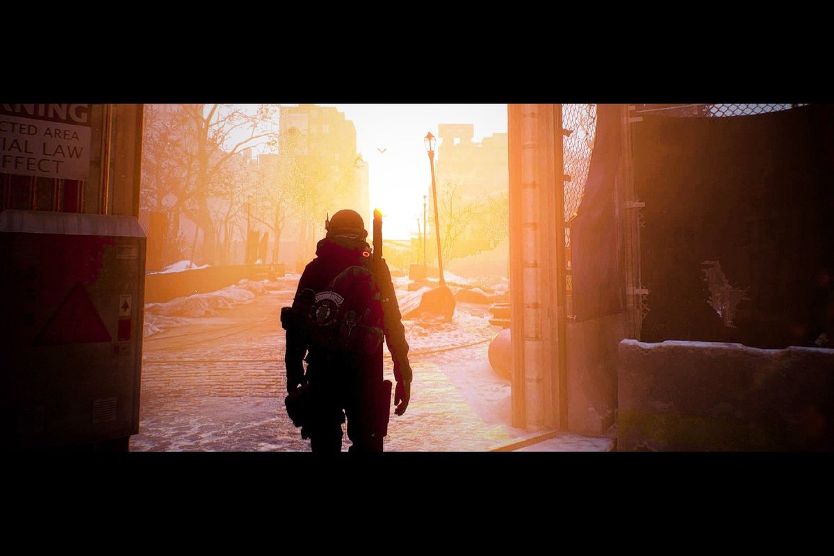 NorthenerVan's tweet photo. Everything behind this gate is a goddamn war zone - #TheDivision #TomClancy #SHD #SecondWave #DivisionAgent #DivisionCommunity @TheDivisionGame @RedStorm @UbiMassive https://t.co/YA7ZkV7zW3
