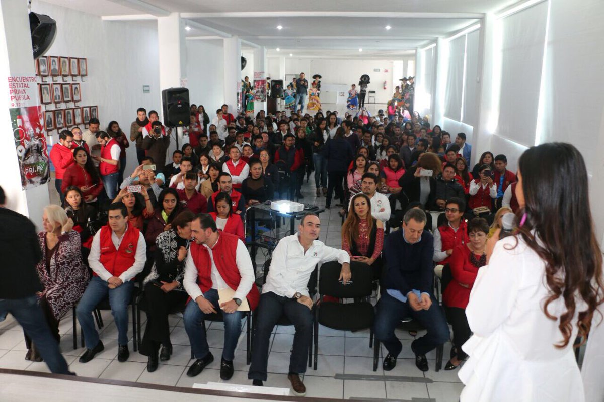 Marisol_Calva's tweet photo. 3 AÑOS DE CONSTRUIR @PRIMX_Puebla CON EL MEJOR DE LOS EQUIPOS ❤️

Seguiremos sumando, proponiendo y dando buenos resultados al @PRIdePUEBLA, este es sólo el inicio, estamos listos y #Preparados 😌👊🏻✨ https://t.co/P3QqC1YahO