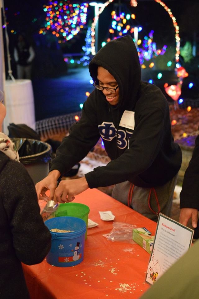 InfamousAAX's tweet photo. The brothers of AAX spent their Saturday night volunteering in the community, where young children from @bgcdoc were sponsored by @BullCitySigmas to ride the Santa Train and have a good time with family!
#GOMAB https://t.co/RznJeU0h7k