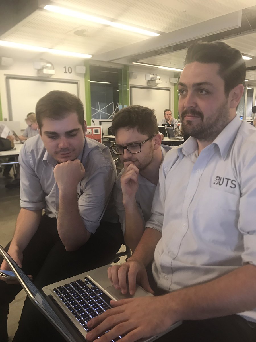 PharmaciKING's tweet photo. Starting off the second week of #virtualplacement2017 with a collaborative case study @TsingosLucas @benseaman92 @Ben_jamin_Casey photo credit to @ConnieCalvisi https://t.co/eBRlRUPLVv