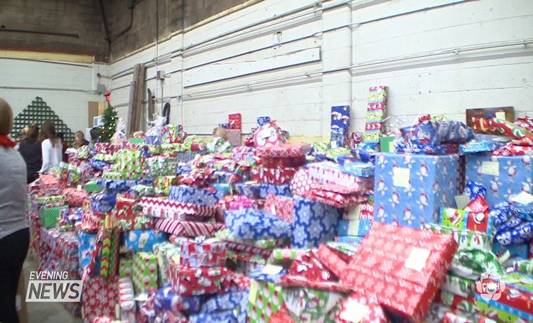CHCHNews's tweet image. Thousands of less fortunate children in Hamilton will be getting presents this Christmas thanks to an initiative one man began six years ago with a single tweet. @botelhok has the story. 

READ MORE: chch.com/friends-hearts…
