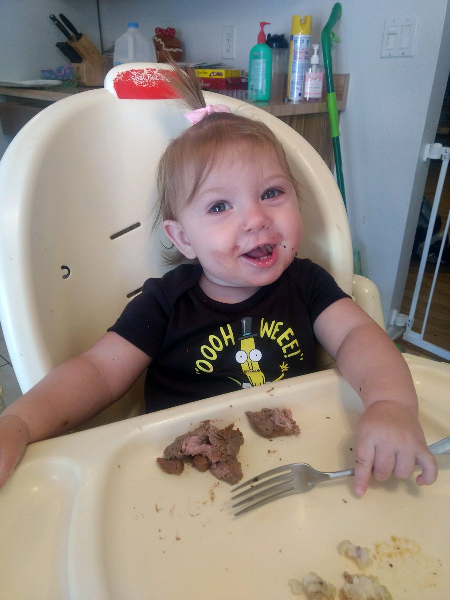 BGenys15's tweet photo. When all your girl wants is steak 😂 https://t.co/YXL9Fsi9Ta