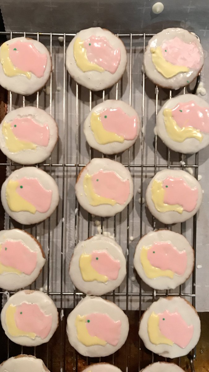 schwagged's tweet photo. @realDonaldTrump inspired these derishus merry christmas cookies https://t.co/pXwUQLzNW3