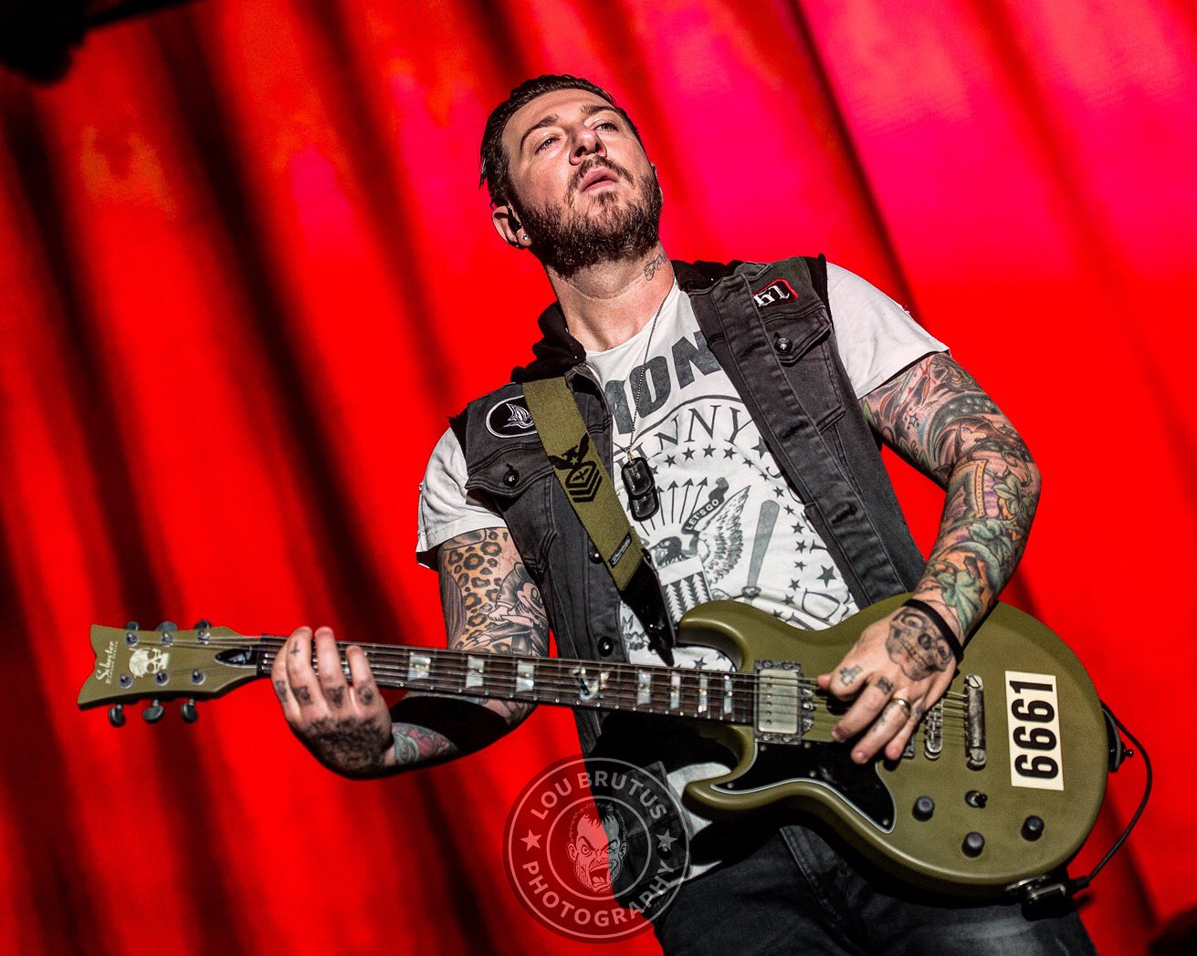 Happy 36th birthday, Zacky Vengeance! ©   