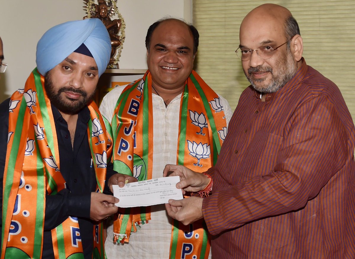 AmitMalik_IND's tweet photo. Wishing My Leader, My Mentor, and a Leader of Masses, Most Respected Shri @ArvinderLovely Ji a Very Happy &amp; a Prosperous Birthday. May God Bless you Sir with Each and Every thing that you wish for. #HBDASLovely https://t.co/NVprwCrw58