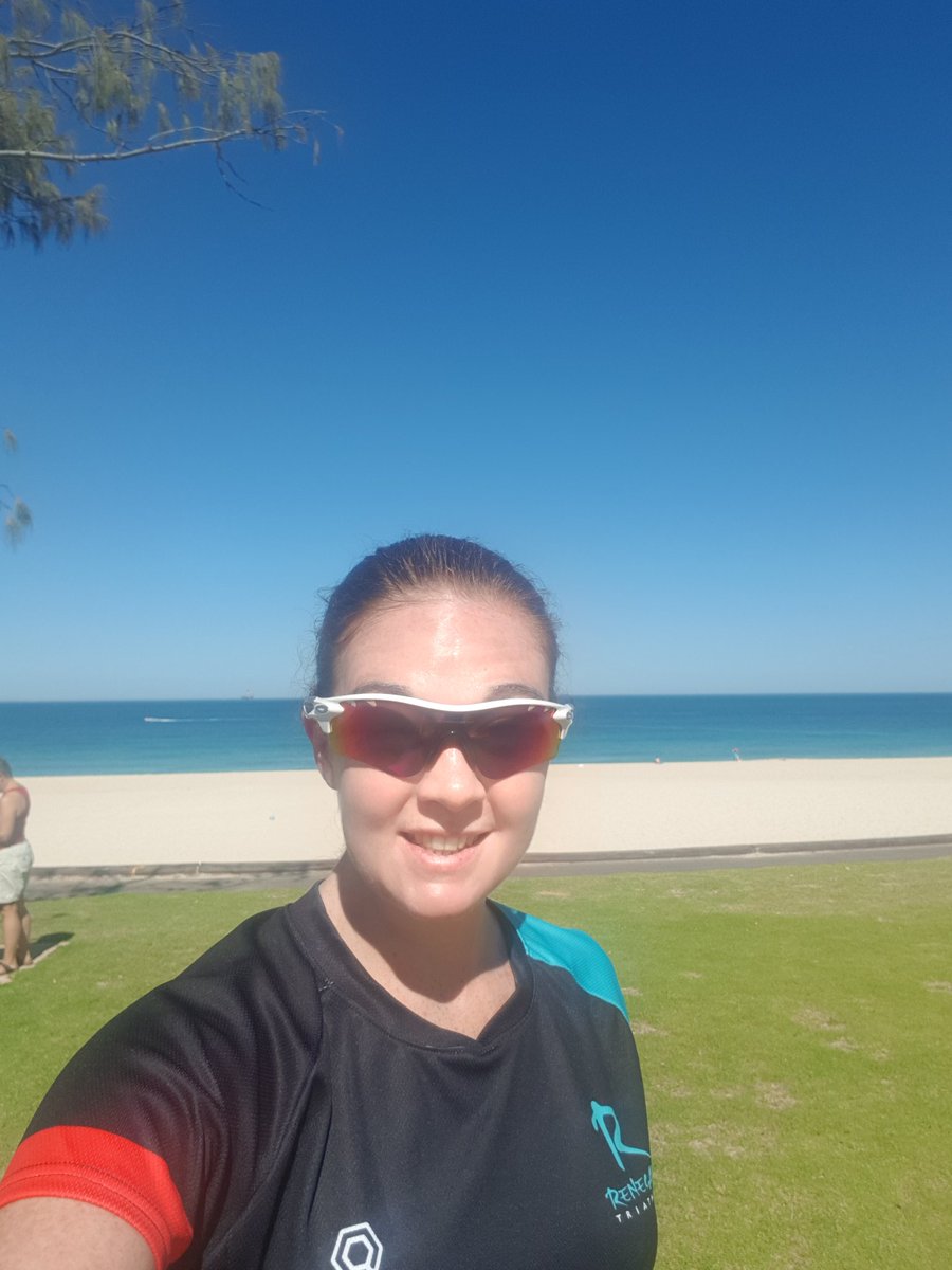 Taking the Renegade message to the good people of Perth #renegadesgoglobal #toohottowearblack #beachrun #likearenegade