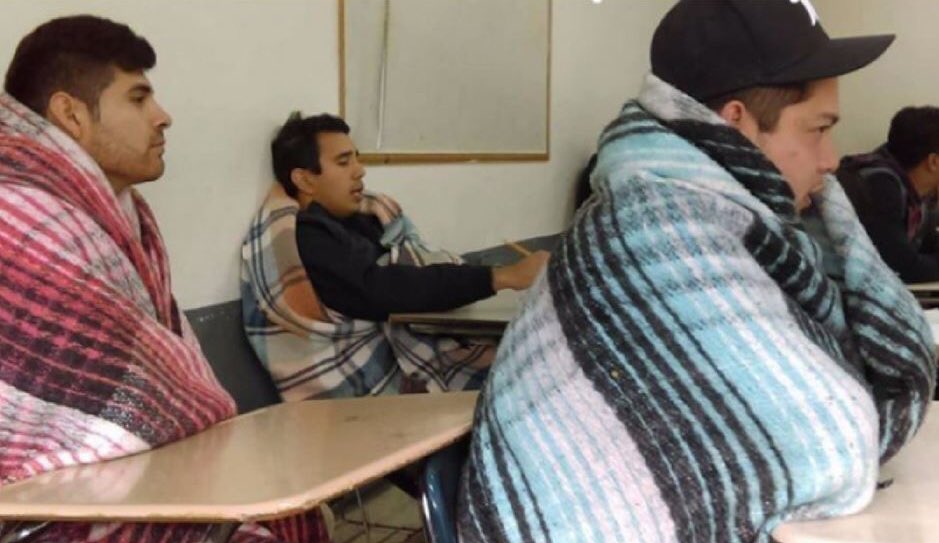 polituitts's tweet image. Yo así en la escuela.