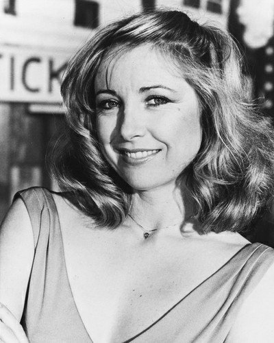 Happy Birthday to Teri Garr! The voice of Mary McGinnis on Batman Beyond 
Born: December 11, 1947 