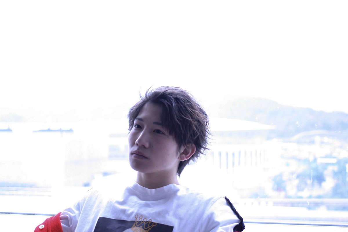spel_2017's tweet photo. ⚡️Cola Boys第5弾⚡️
ツヤ×ぶち上げ
OCEAN TRICOのSHINE OVERでツヤを出して
分け目を起点に半放射状に髪を流していつもと少し違うアップバングに👍
#ColaBoys #コーラぽい服の色 #SHINEOVER #髪あそび https://t.co/fYH8pKTRhd