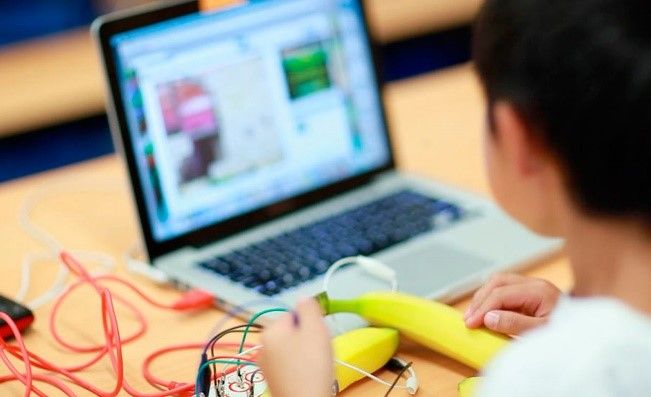 LaLlibreta's tweet image. ¡Nuestra #EscuelaNavidad este año es tecnológica y muy molona. #roboticaNiños #ProgramacionNiños #tallere
buff.ly/2B2D3X3