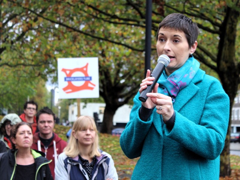 #bricklayerstube On Thursday at #MQT, @CarolinePidgeon will question @SadiqKhan on the prospects for a new tube station at Bricklayers Arms as part of the Bakerloo line extension Our story yesterday: london-se1.co.uk/news/view/9479