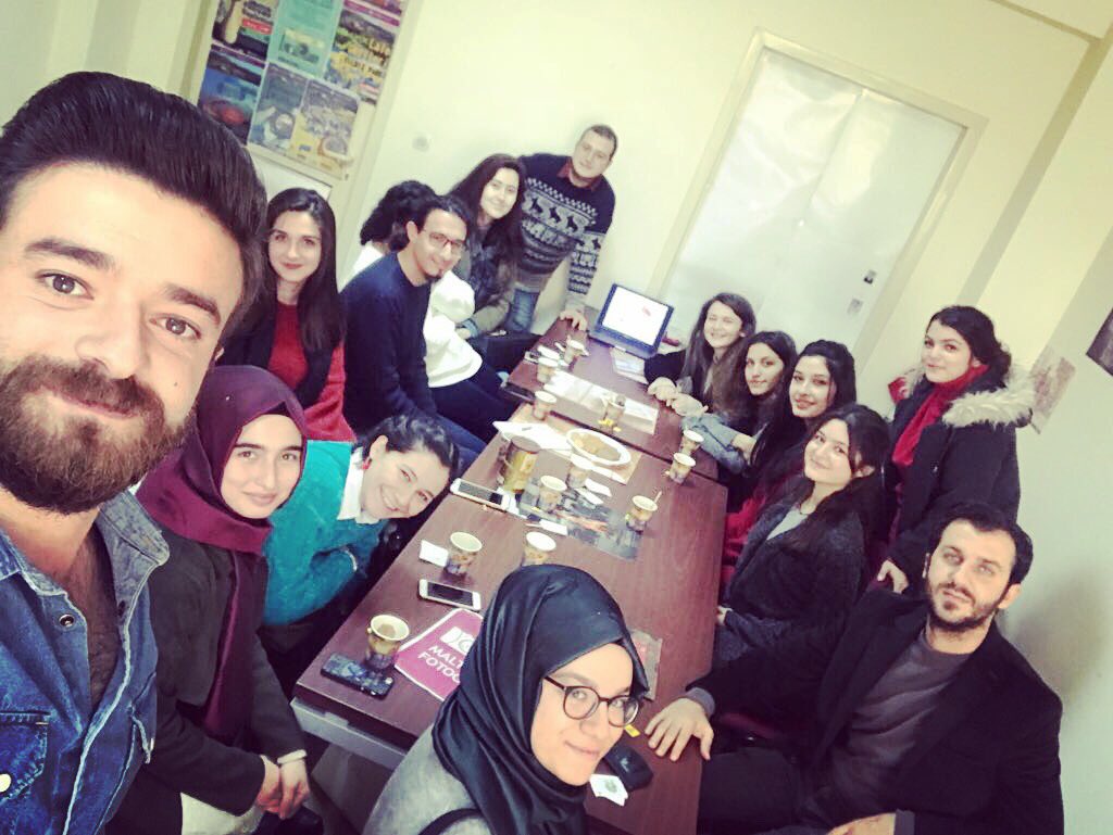 Maltepe Üniversitesi'nde Fotoğrafçılık Atölyesi'ne başladık. Vakit ayıran tüm arkadaşlara gönül dolusu teşekkürler... <a href="/MaltepeEduTr/">Maltepe Üniversitesi</a> <a href="/_mufok/">Maltepe Fotoğraf</a>