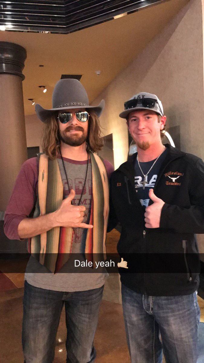kixhud's tweet photo. Got to meet the one and only @dalebrisby today! #Vegas https://t.co/e9xsHBegbL