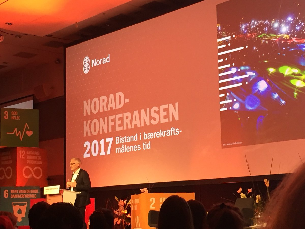 «Jeg er en stolt godhetstyrann!» @jon_lomoy åpner Noradkonferansen 2017 #noradkonf