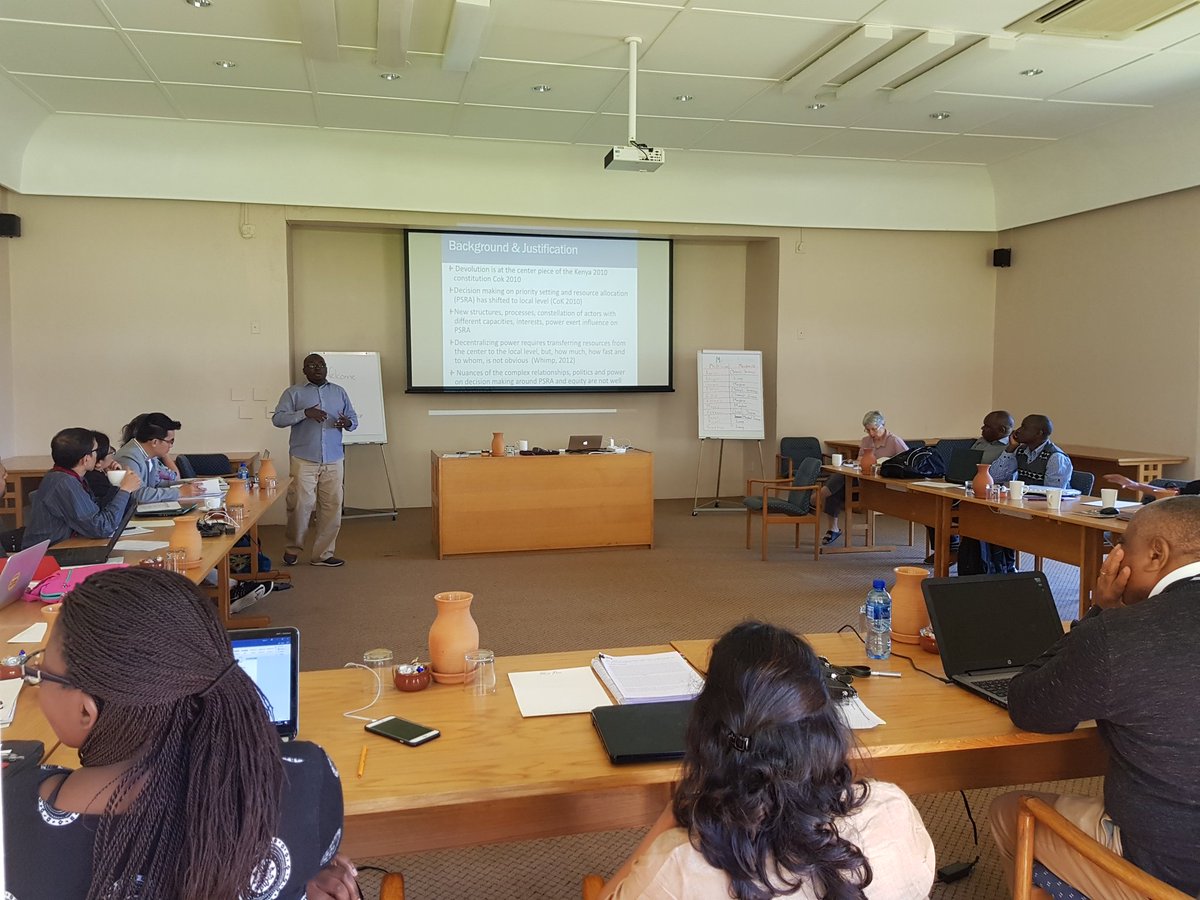 raoulthethird's tweet image. Exciting start to the #HPAfellows workshop led by @Lucy_Gilson #healthpolicy #UHC