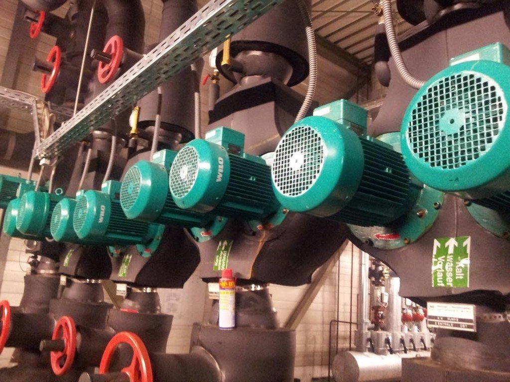 nrgconsultant's tweet image. This is a battery of heating pumps in a TV-Station. The challenge was the scaling of a powergenrator chp feeded with biomass woodchips. #heatdistribution #tvstation #swimminghall #thermalbad #fernwärmeübergabe #woodchips #woodgas #hotwater #heizung #heiz… ift.tt/2jL1BdB
