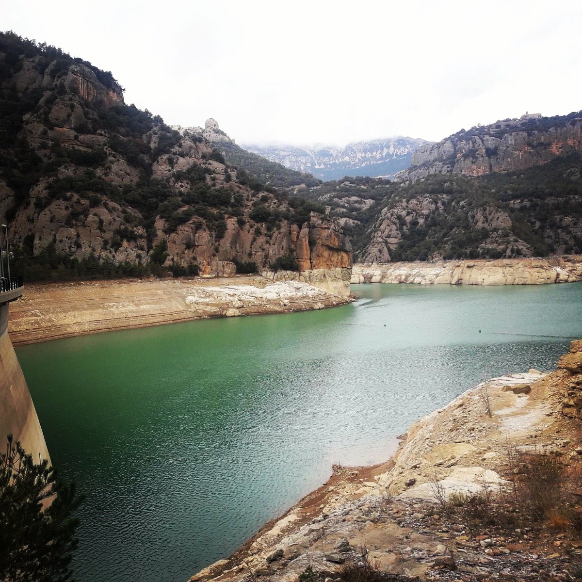 BcnAventuras's tweet photo. #senderos #rutas #tumolas #lagos #escapadas #cascadas #pueblos #aventuras #montañas #momentosinolvidables #salirdelarutina #disfrutandodelavida #buenacompañia #caminos https://t.co/X7SqMBqzGk https://t.co/OXadsZHGME