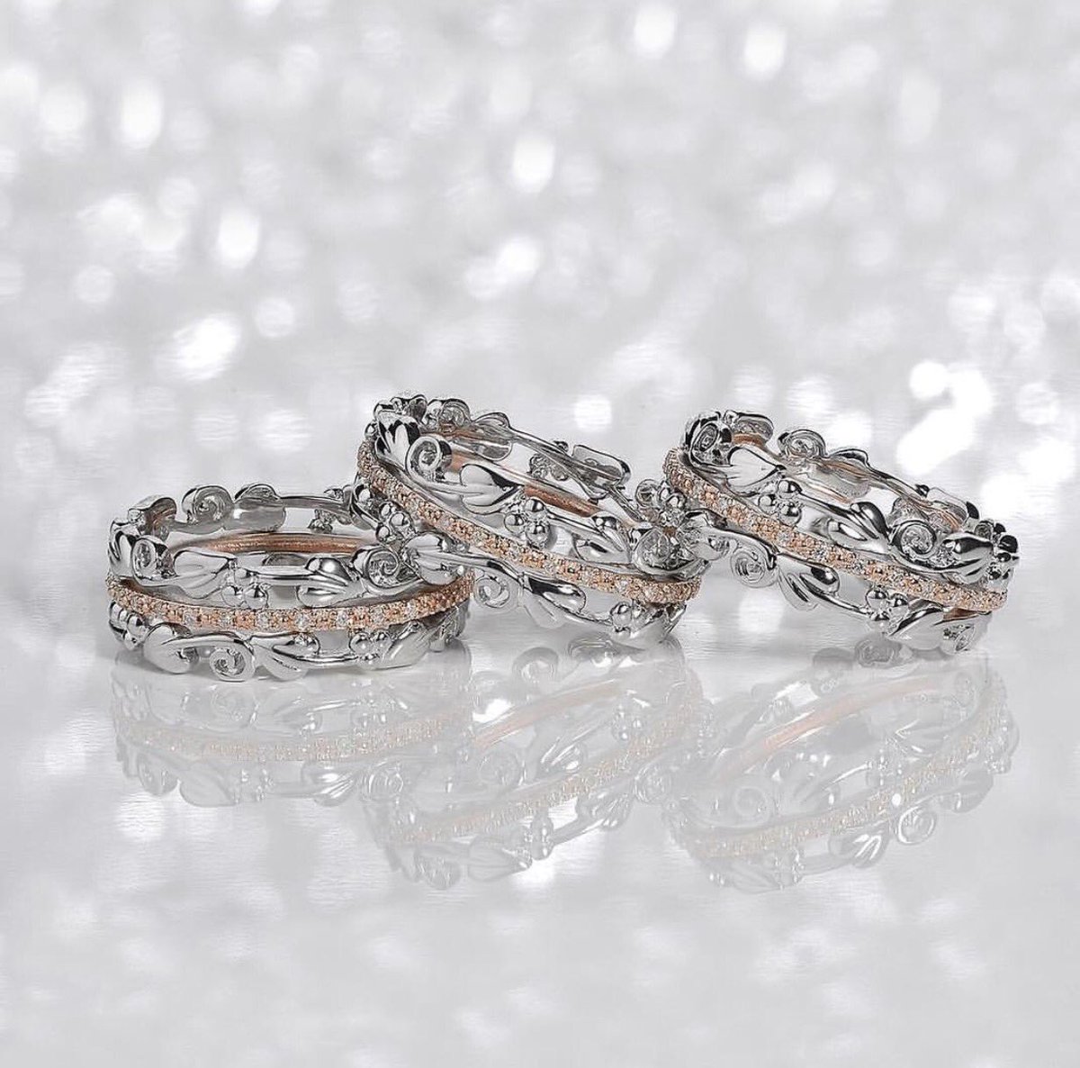 Hemstocks's tweet photo. Shine this #Christmas with #Clogau, for the perfect #gifts this season! #Hemstocks #Wymondham https://t.co/iLotpWsUBs