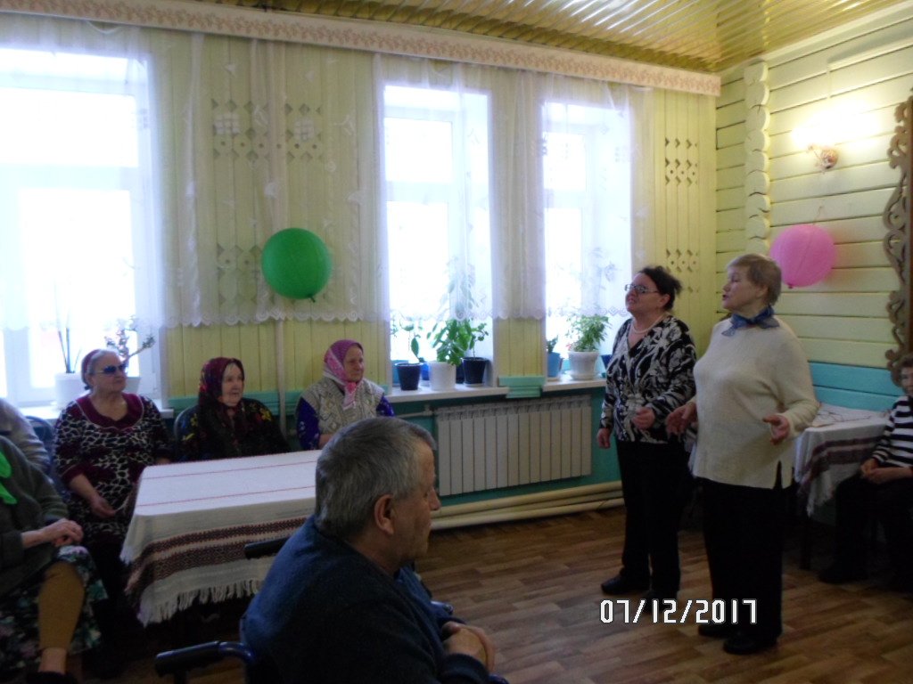 Olga80V's tweet photo. #spno В доме-интернате прошло мероприятие приуроченное к Декаде инвалида. Нас порадовали выступлениями Хор  ветеранов Сявского Дома культуры и сотрудник Сявской библиотеки Крапивина В.М. прочитала стихи Нижегородских поэтов. https://t.co/rSF829sA4B