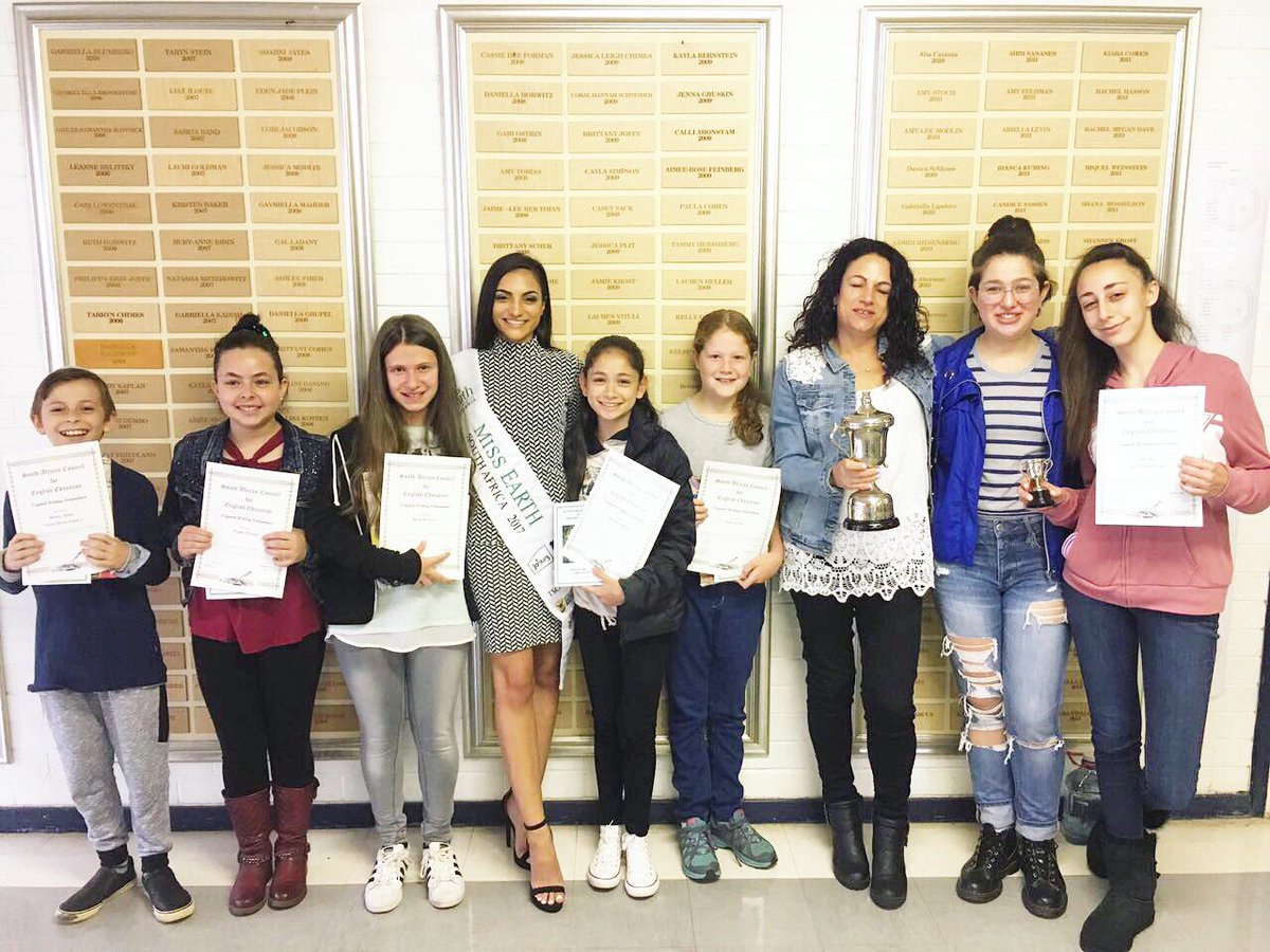 missearth_sa's tweet photo. #LastWeek #MissEarth2017 celebrating these young english poets #SACEE #English #GreeningMinds @kingdavidschool https://t.co/DlI4J1K6FG