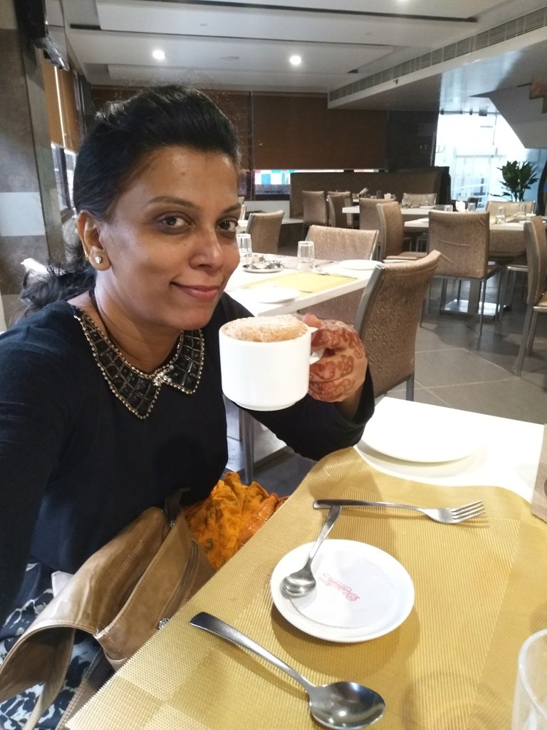 SujataBansod's tweet image. #MyCAPTURstyle #RenaultCapture cool day with HOt sip Renault India