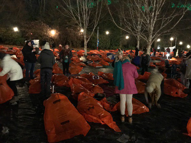 UmegaNeil's tweet image. An unforgettable night spent sleeping out in temperatures well below zero. Very proud of the ten-strong @UmegaLettings team. A very tough and thought-provoking night. If you've not yet donated to @SocialBite_ #SleepInThePark here's your chance uk.virginmoneygiving.com/Team/umega-let…